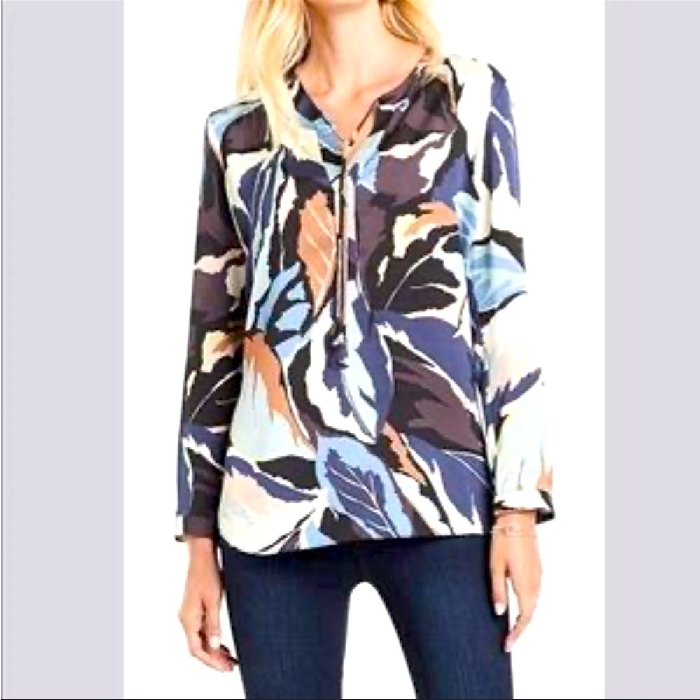Nic and Zoe Size Small Mixed Ivy Floral Shirt